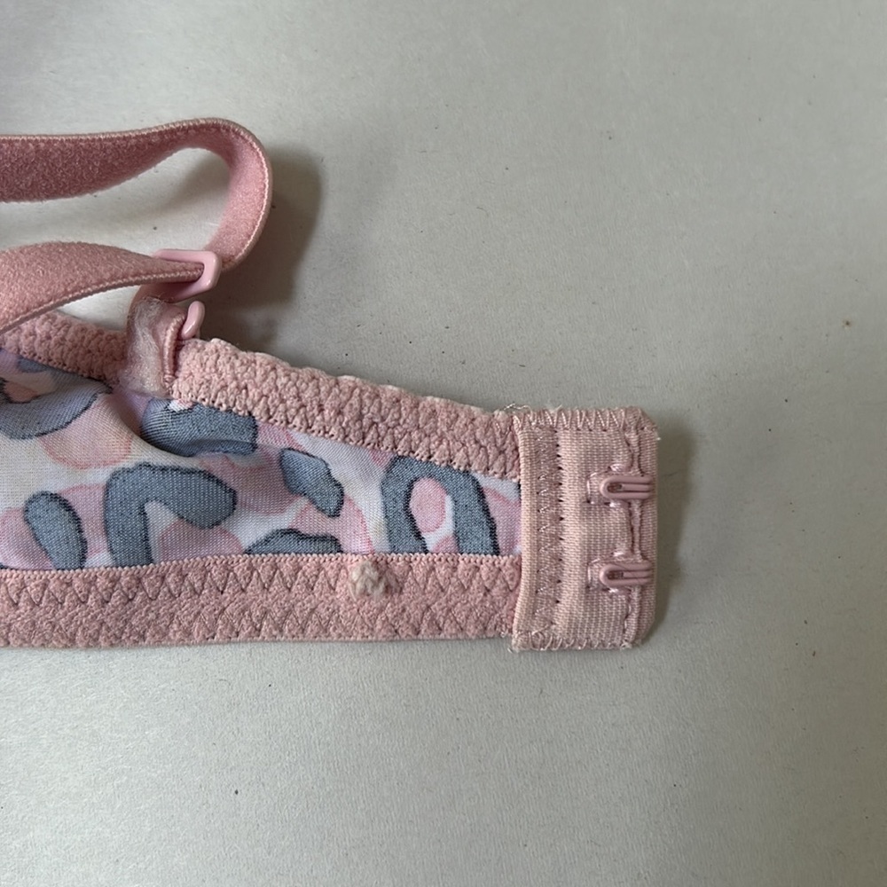 PINK Victoria’s Secret Wear Everywhere Push Up Bra, barbie pink leopard size 32D - Picture 6 of 12